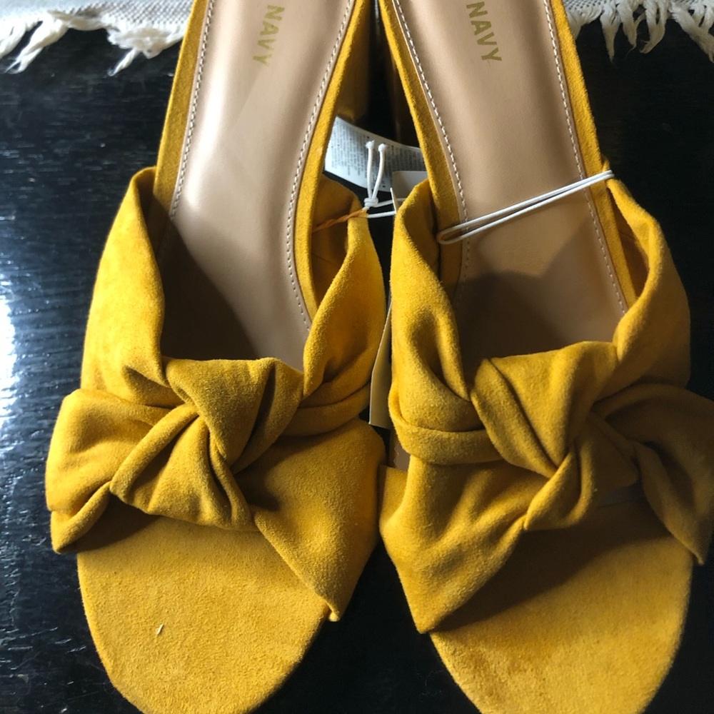 Old Navy Heels, new with tags